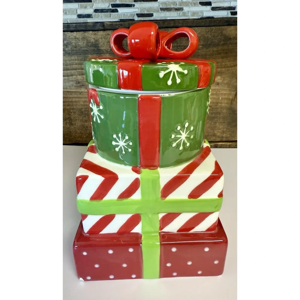 Sleigh Bell Bistro Christmas Cookie Jar‎ Stacked Presents Ceramic Holiday Decor